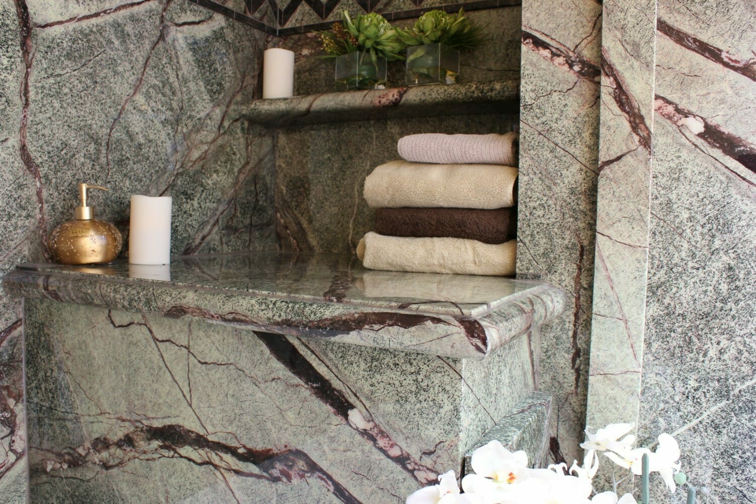 shower-wall-surrounds